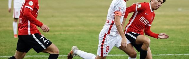 开云网页版-旧情复燃？奥斯卡更想长相厮守 合同到期后欲转型