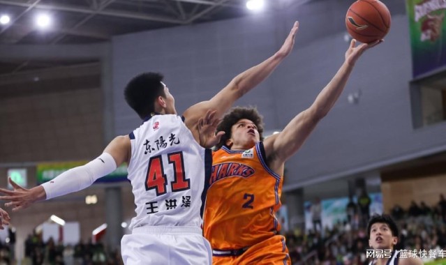 开云体育-广东遭上海三杀后再遭打击？杜锋的话让人绝望：提前退出争冠了？