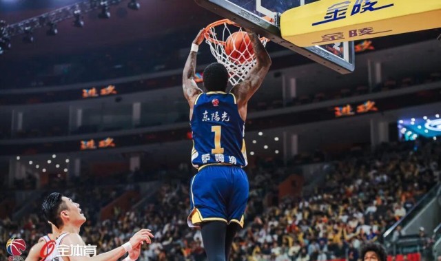 下半场反扑未果，广东主场不敌上海