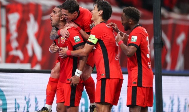 记者：不认为海港具备夺冠实力，坐等中超冠军最后1分钟产生