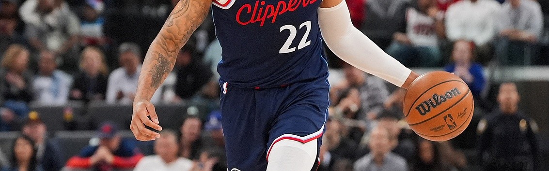 开云体育-哈登：我会帮乔丹·米勒&amp;桑德斯处于成功位置 但功劳是他们自己的